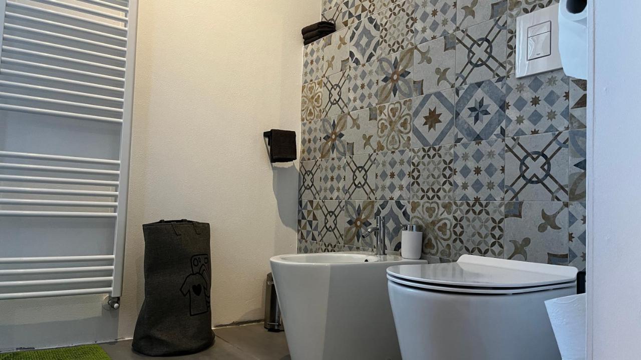 Cascina Giantino Suite Cantina - G A Y - M E N - O N L Y (Adults Only) Montegrosso dʼAsti Exteriér fotografie